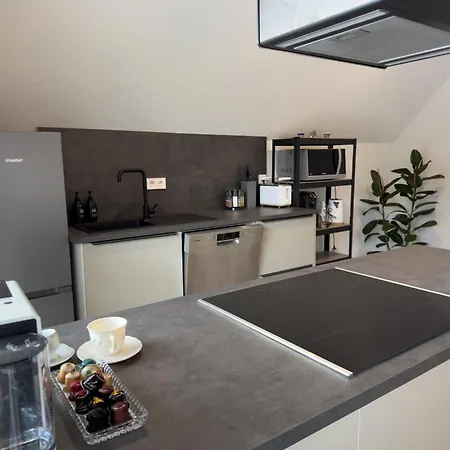 Moderne Maisonette-wohnung Apartment